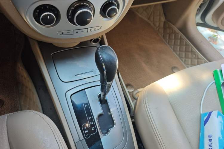 Used Buick Excelle 2013 1.5L Automatic Classic Model Gear Lever
