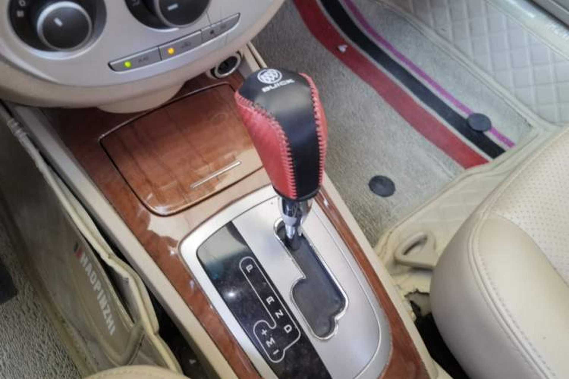 Used Buick Excelle 2013 1.5L Automatic Luxury Model Gear Lever