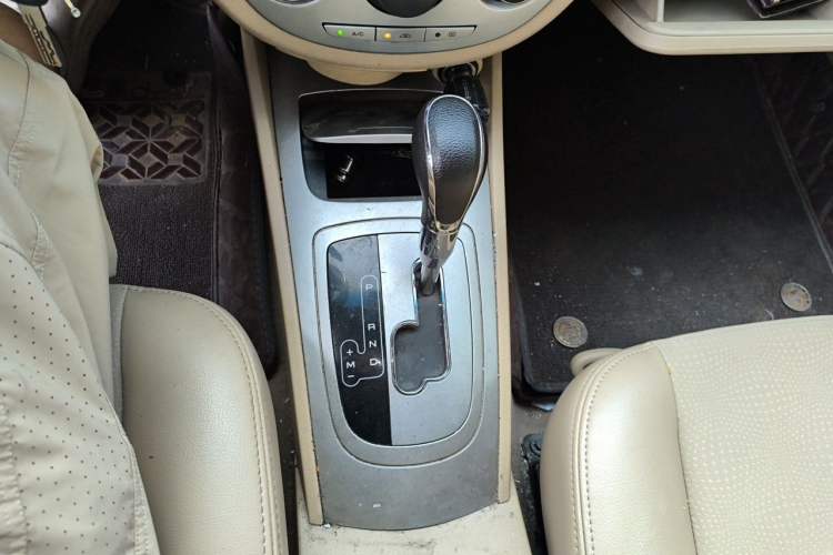 Used Buick Excelle 2013 1.5L Automatic Classic Model Gear Lever