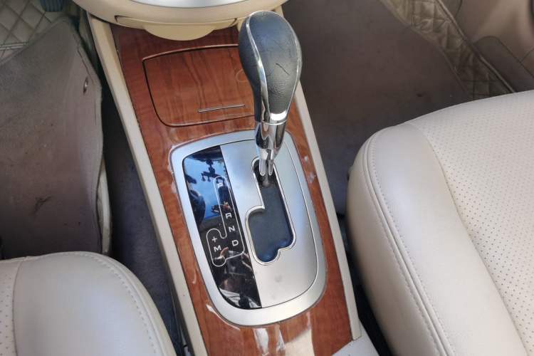 Used Buick Excelle 2013 1.5L Automatic Luxury Model Gear Lever