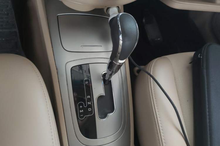 Used Buick Excelle 2013 1.5L Automatic Classic Model Gear Lever