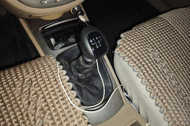 Used Buick Excelle 2013 1.5L Manual Classic Model Gear Lever