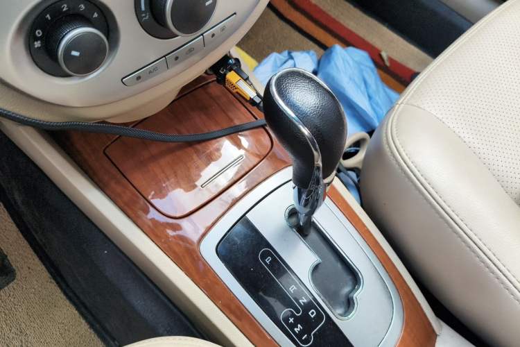 Used Buick Excelle 2013 1.5L Automatic Luxury Model Gear Lever