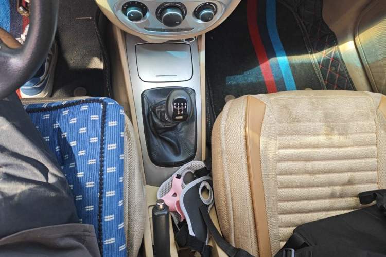 Used Buick Excelle 2013 1.5L Manual Classic Model Gear Lever
