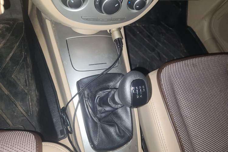Used Buick Excelle 2013 1.5L Manual Classic Model Gear Lever