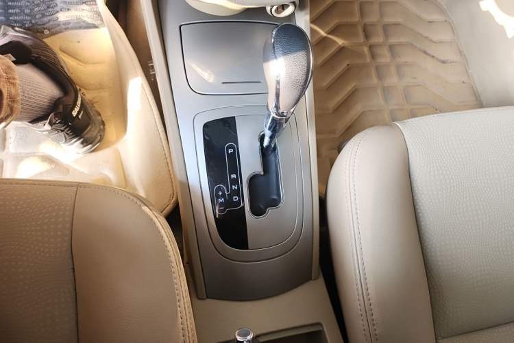 Used Buick Excelle 2013 1.5L Automatic Classic Model Gear Lever