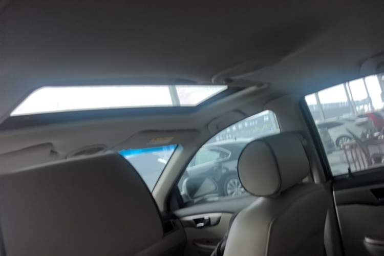 Used Buick Excelle 2013 1.5L Manual Luxury Model Headliner