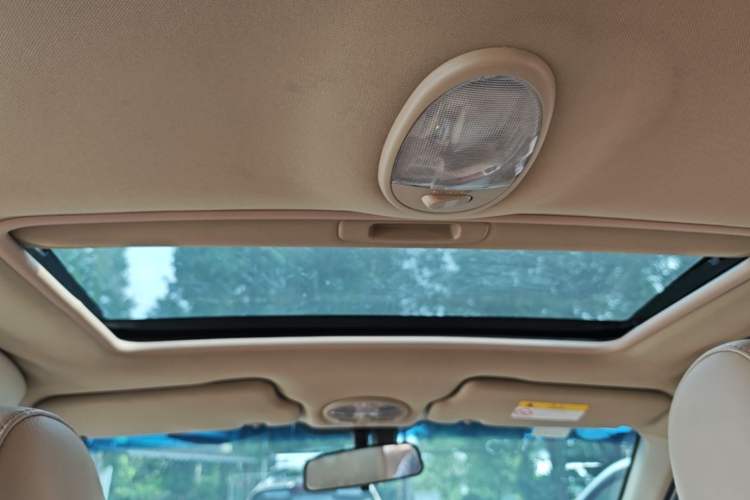 Used Buick Excelle 2013 1.5L Automatic Luxury Model Headliner