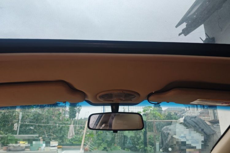 Used Buick Excelle 2013 1.5L Manual Luxury Model Headliner