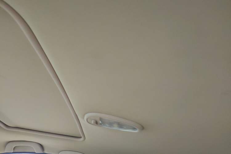 Used Buick Excelle 2013 1.5L Manual Luxury Model Headliner