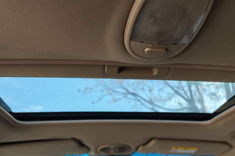 Used Buick Excelle 2013 1.5L Manual Classic Model Headliner