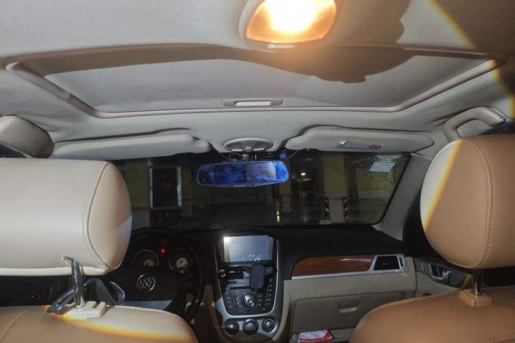 Used Buick Excelle 2013 1.5L Manual Luxury Model Headliner