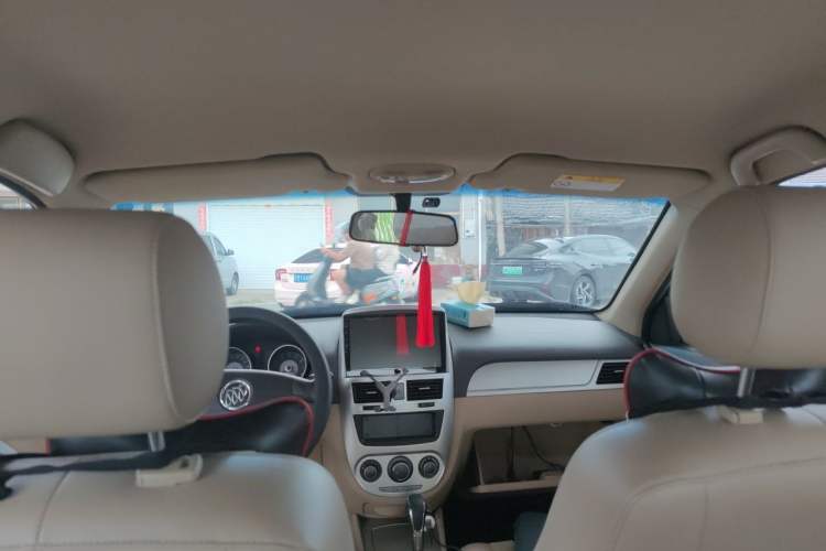 Used Buick Excelle 2013 1.5L Automatic Classic Model Headliner