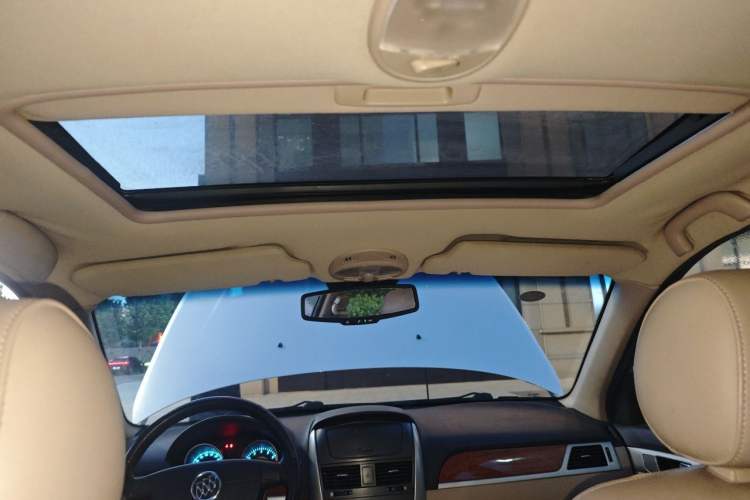 Used Buick Excelle 2013 1.5L Automatic Luxury Model Headliner
