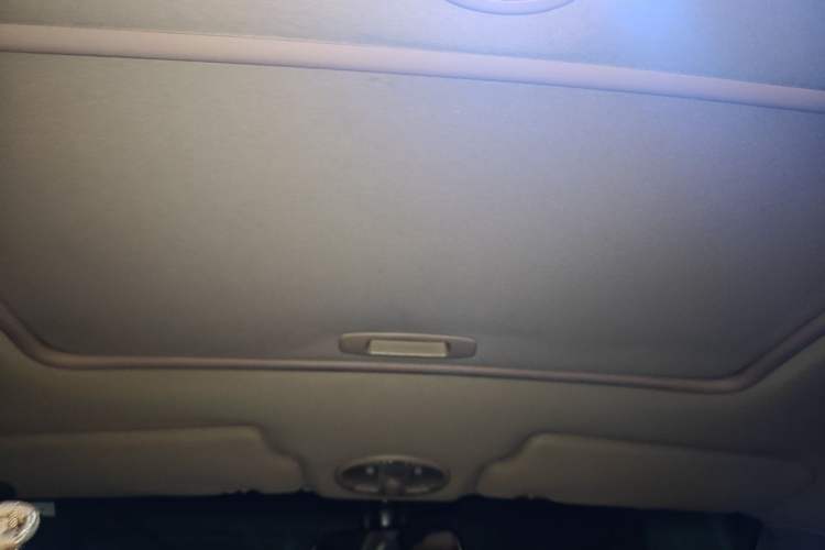 Used Buick Excelle 2013 1.5L Manual Classic Model Headliner