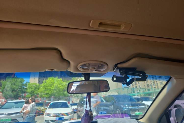 Used Buick Excelle 2013 1.5L Manual Luxury Model Headliner
