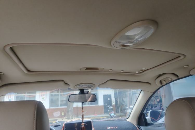 Used Buick Excelle 2013 1.5L Manual Classic Model Headliner