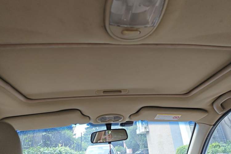 Used Buick Excelle 2013 1.5L Manual Luxury Model Headliner