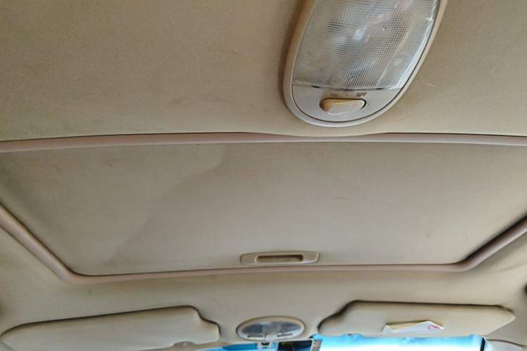 Used Buick Excelle 2013 1.5L Manual Classic Model Headliner