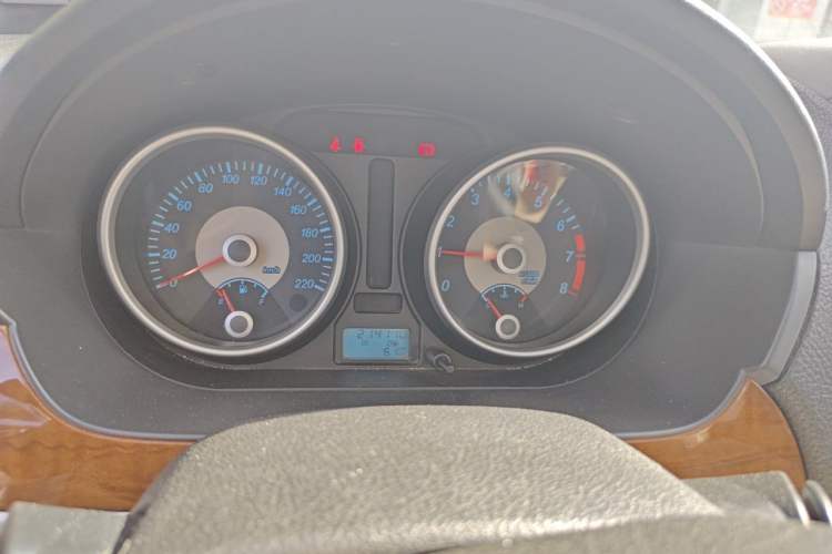 Used Buick Excelle 2013 1.5L Manual Luxury Model Instrument Cluster
