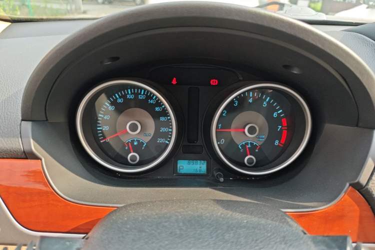 Used Buick Excelle 2013 1.5L Automatic Luxury Model Instrument Cluster