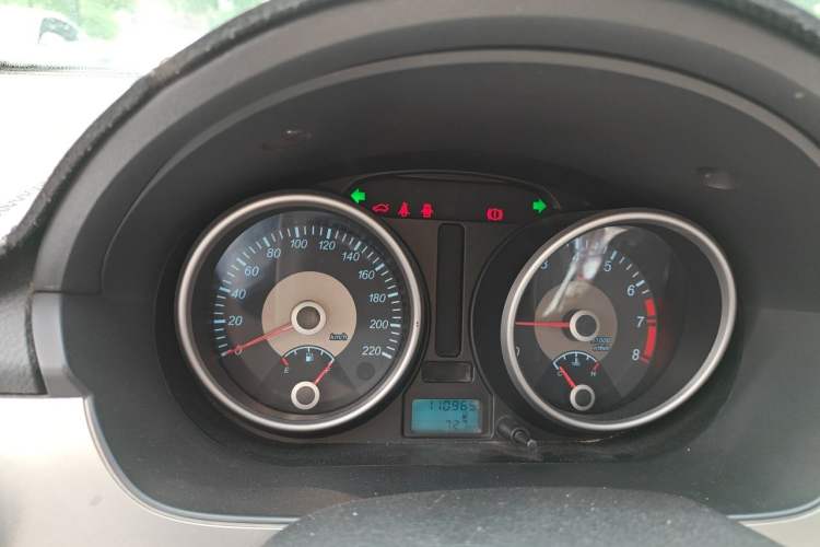Used Buick Excelle 2013 1.5L Manual Classic Model Instrument Cluster