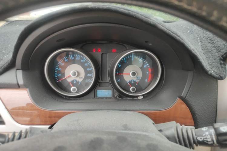 Used Buick Excelle 2013 1.5L Manual Luxury Model Instrument Cluster