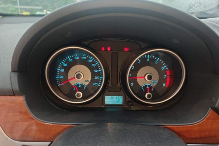 Used Buick Excelle 2013 1.5L Manual Luxury Model Instrument Cluster