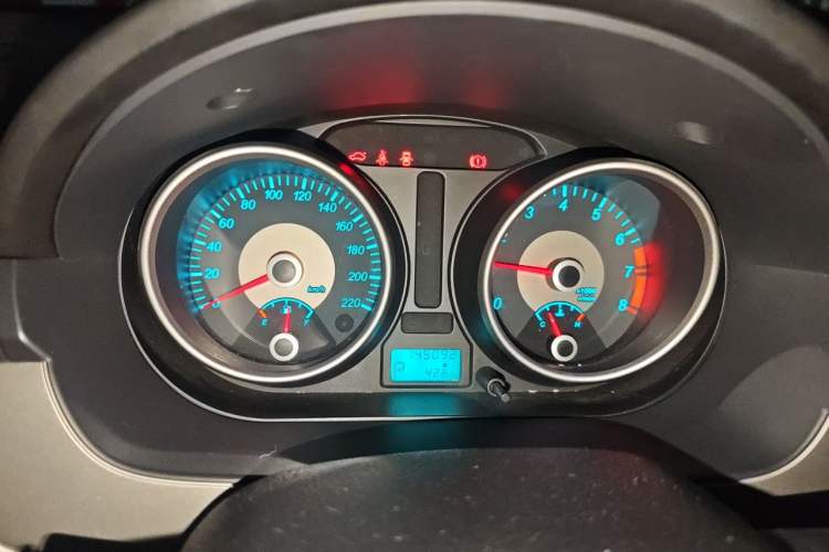 Used Buick Excelle 2013 1.5L Automatic Classic Model Instrument Cluster