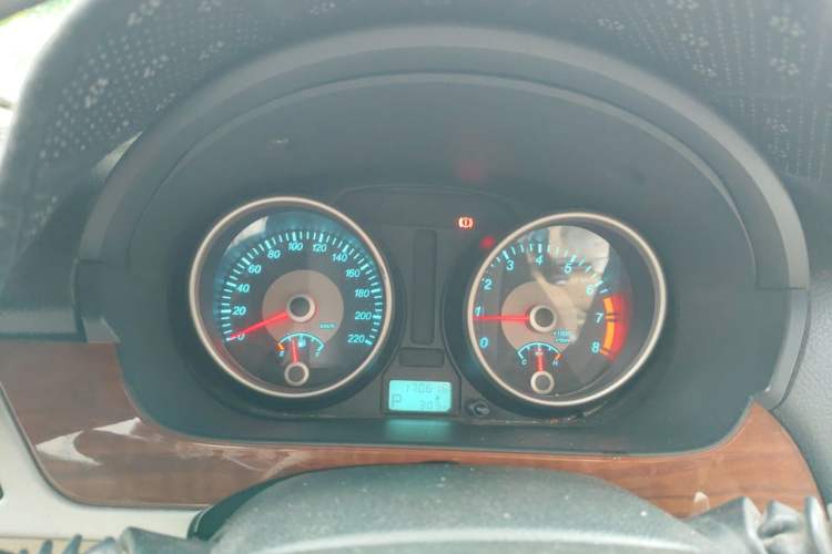 Used Buick Excelle 2013 1.5L Automatic Luxury Model Instrument Cluster