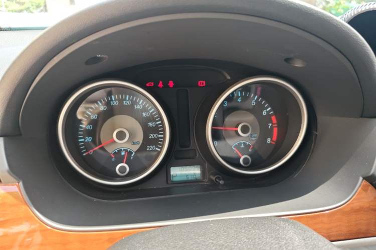 Used Buick Excelle 2013 1.5L Automatic Luxury Model Instrument Cluster