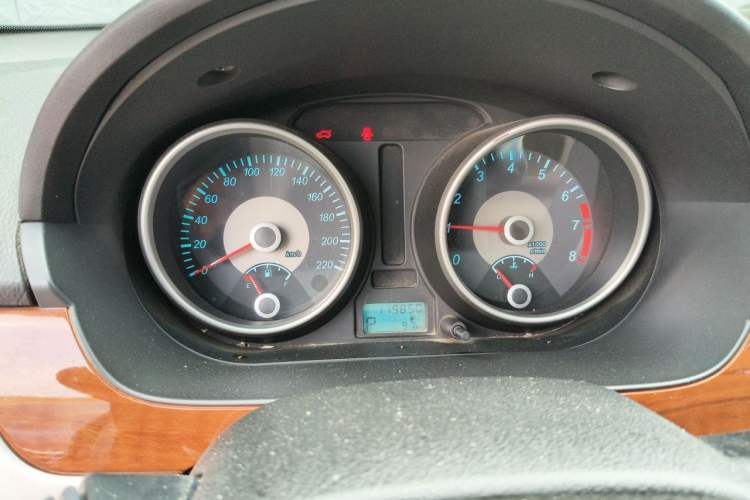 Used Buick Excelle 2013 1.5L Automatic Luxury Model Instrument Cluster