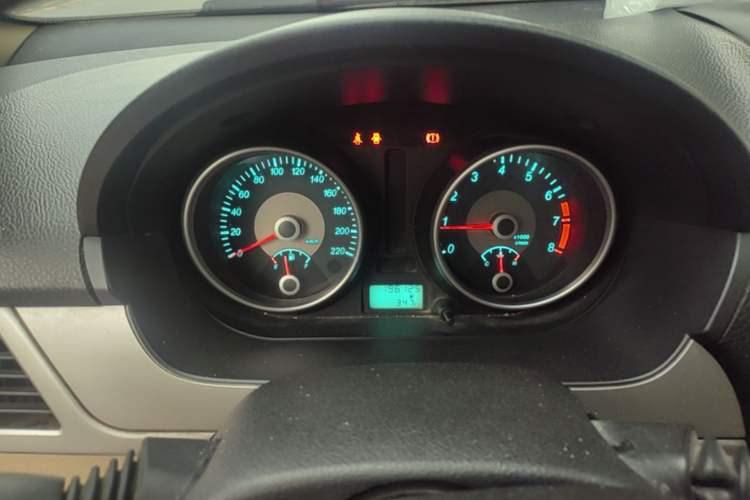 Used Buick Excelle 2013 1.5L Manual Classic Model Instrument Cluster