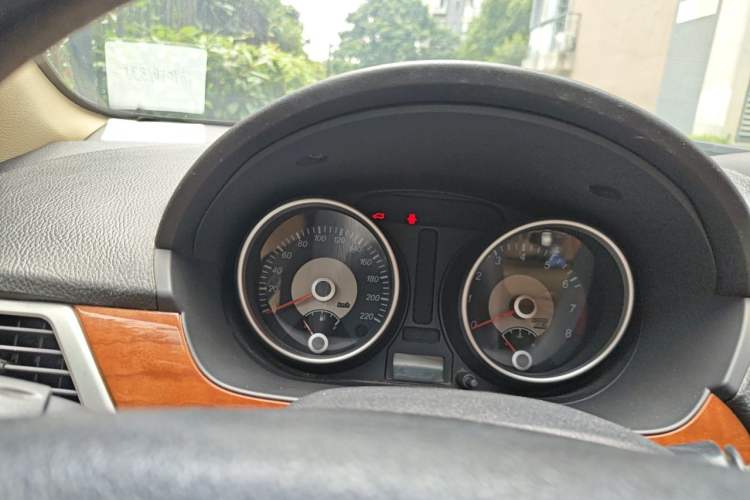 Used Buick Excelle 2013 1.5L Manual Luxury Model Instrument Cluster