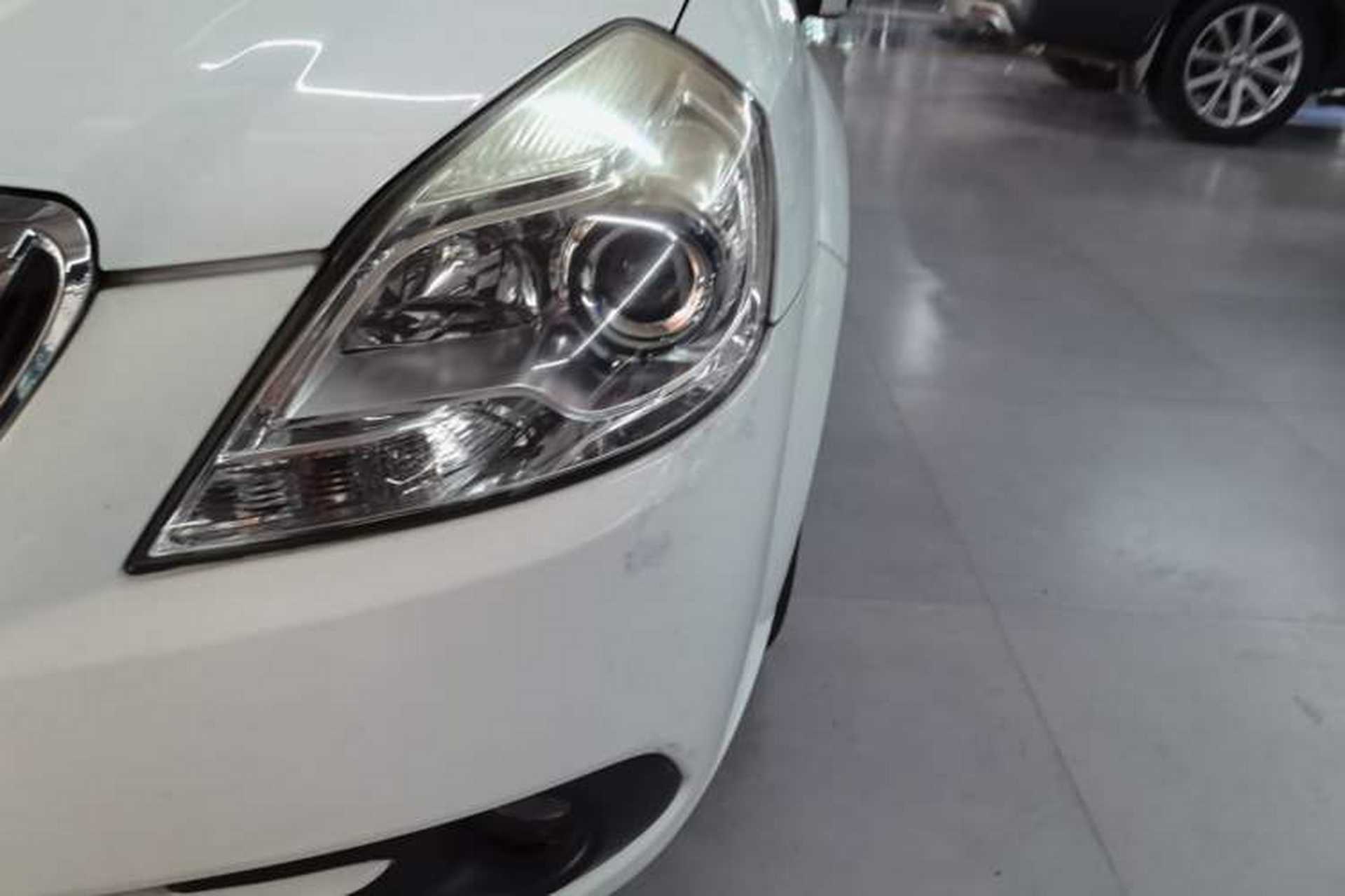 Used Buick Excelle 2013 1.5L Automatic Luxury Model Left Front Headlight
