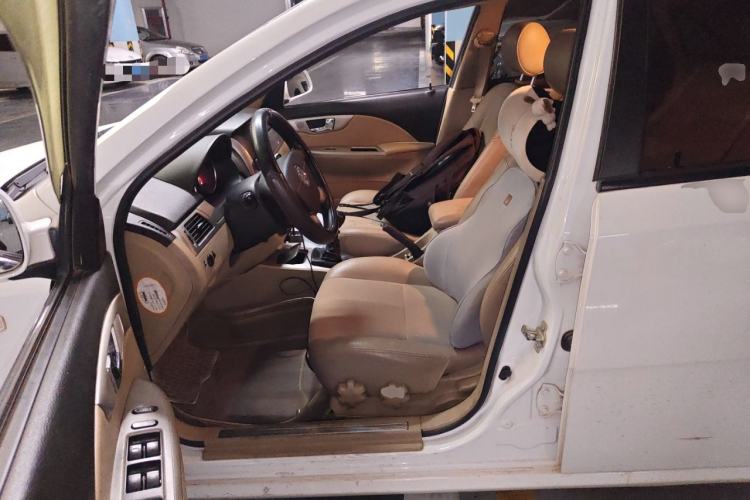 Used Buick Excelle 2013 1.5L Manual Classic Model Left Front Seat