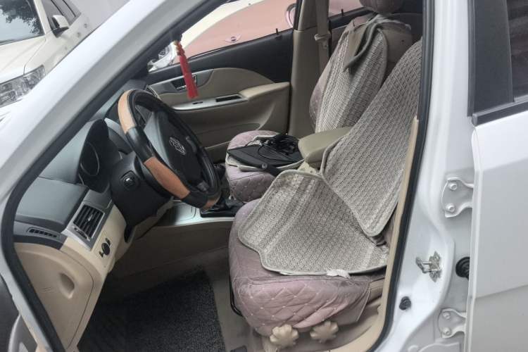 Used Buick Excelle 2013 1.5L Manual Classic Model Left Front Seat
