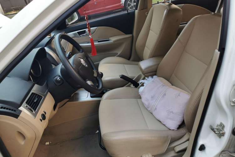 Used Buick Excelle 2013 1.5L Manual Classic Model Left Front Seat