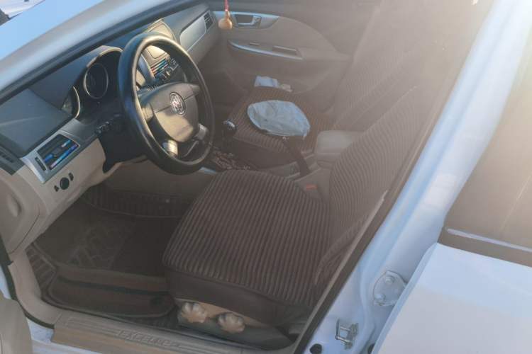 Used Buick Excelle 2013 1.5L Manual Classic Model Left Front Seat
