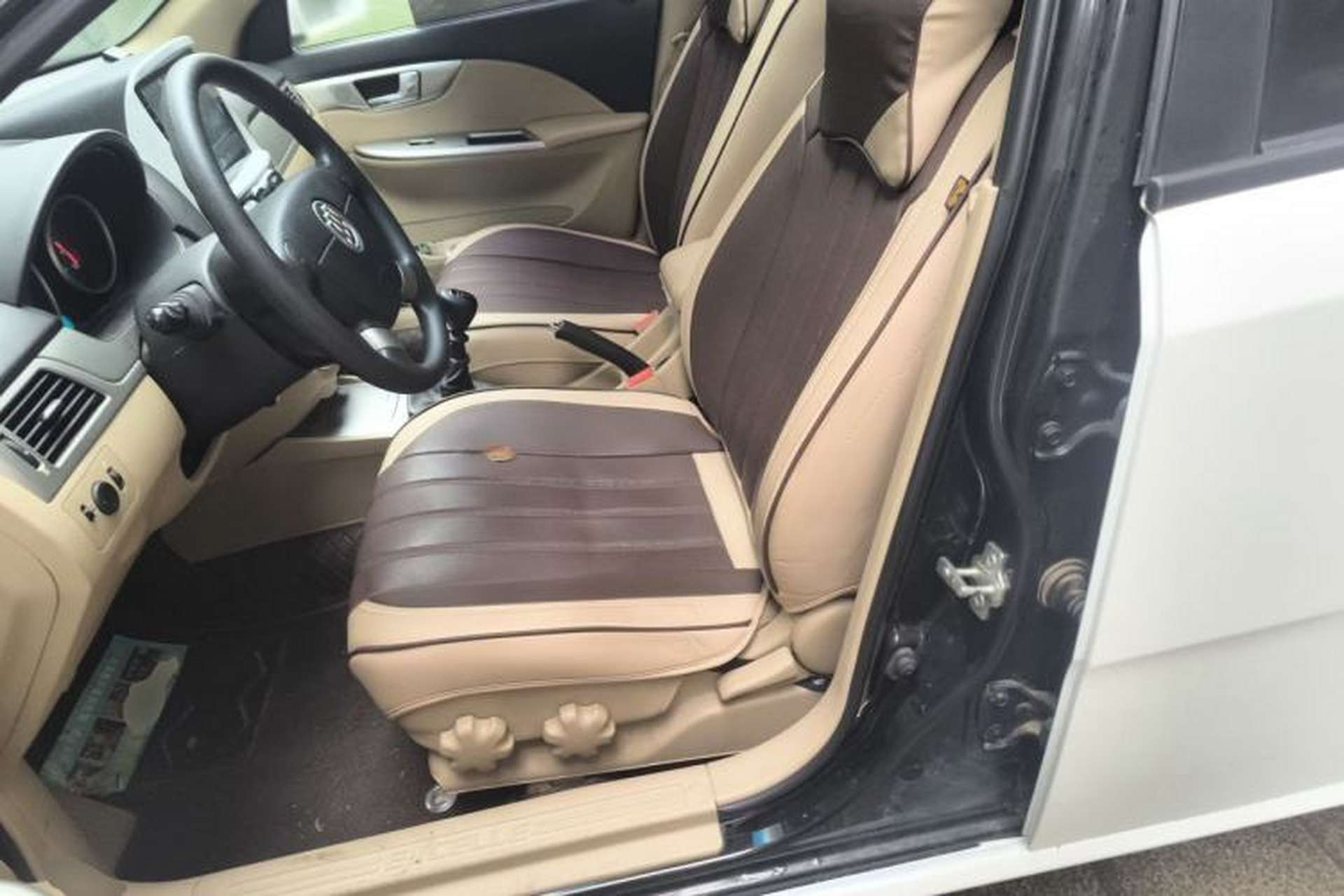 Used Buick Excelle 2013 1.5L Manual Classic Model Left Front Seat