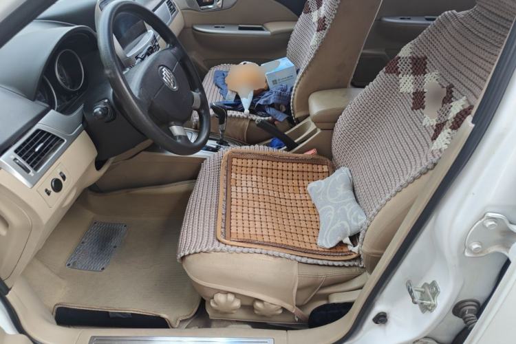 Used Buick Excelle 2013 1.5L Automatic Classic Model Left Front Seat