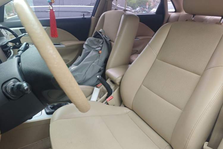 Used Buick Excelle 2013 1.5L Manual Classic Model Left Front Seat