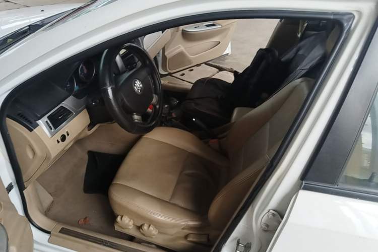 Used Buick Excelle 2013 1.5L Manual Classic Model Left Front Seat