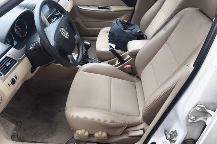 Used Buick Excelle 2013 1.5L Manual Classic Model Left Front Seat