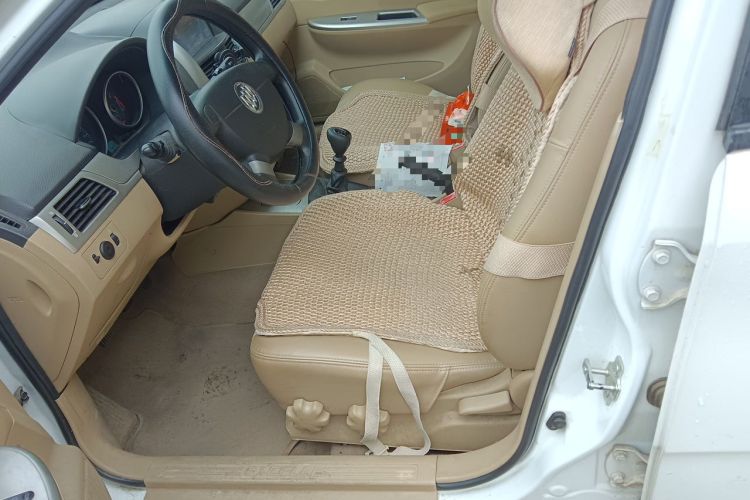 Used Buick Excelle 2013 1.5L Manual Classic Model Left Front Seat