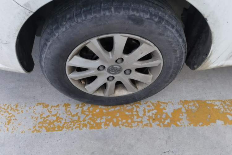 Used Buick Excelle 2013 1.5L Manual Classic Model Left Front Wheel Hub