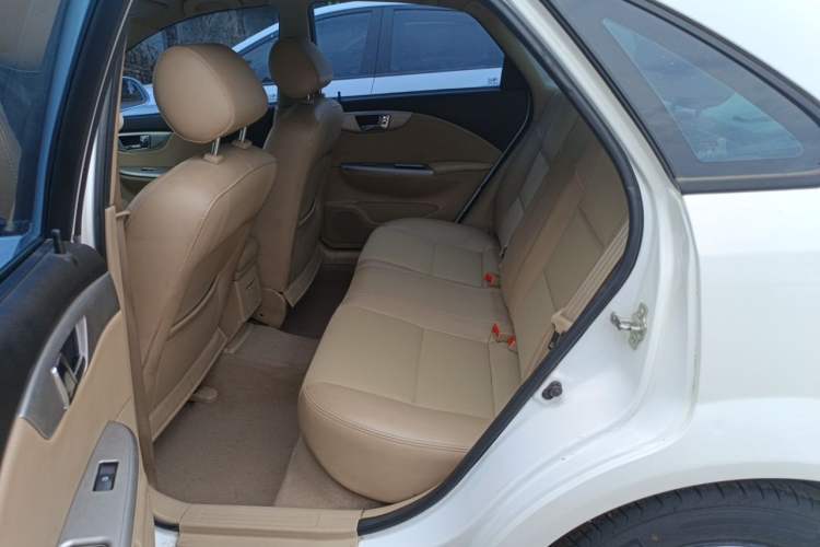 Used Buick Excelle 2013 1.5L Automatic Classic Model Left Rear Seat