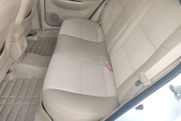 Used Buick Excelle 2013 1.5L Automatic Classic Model Left Rear Seat