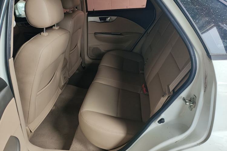 Used Buick Excelle 2013 1.5L Automatic Classic Model Left Rear Seat
