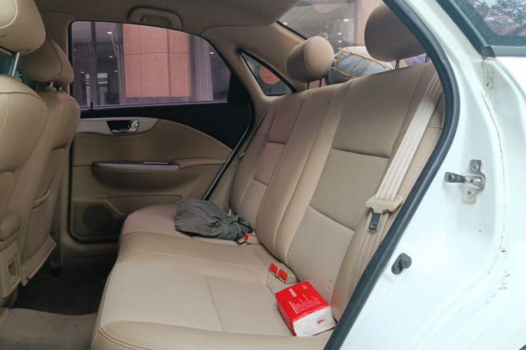 Used Buick Excelle 2013 1.5L Automatic Classic Model Left Rear Seat